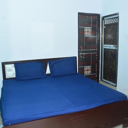 Hotel Chandrasha Villa Ayodhya Dham Ram Mandir 600 Meter Exteriör bild
