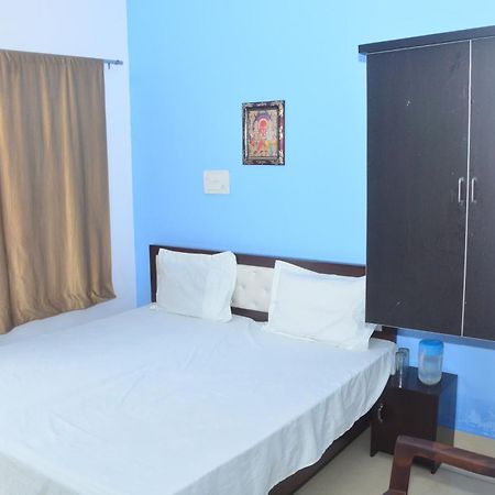 Hotel Chandrasha Villa Ayodhya Dham Ram Mandir 600 Meter Exteriör bild
