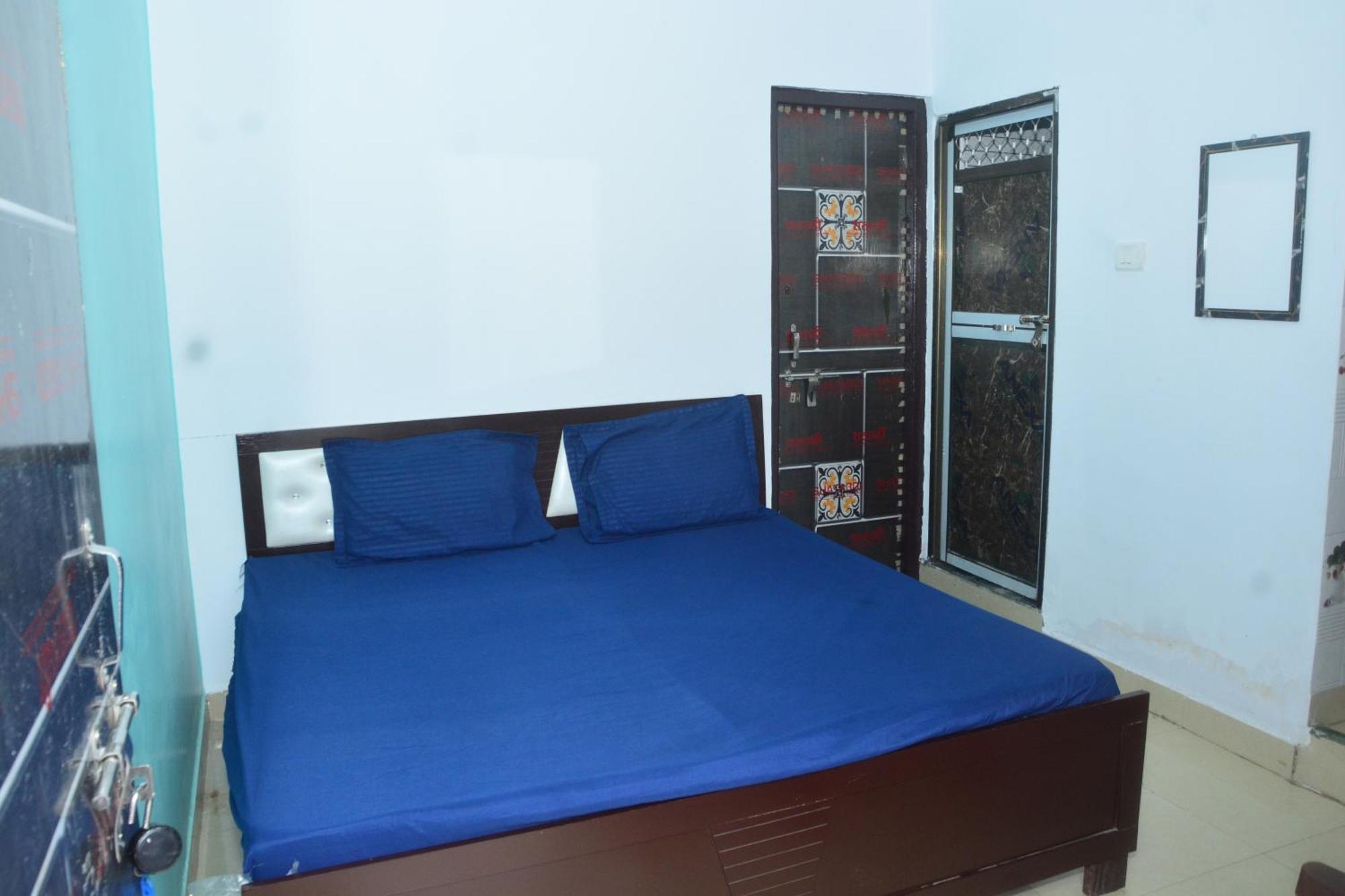 Hotel Chandrasha Villa Ayodhya Dham Ram Mandir 600 Meter Exteriör bild